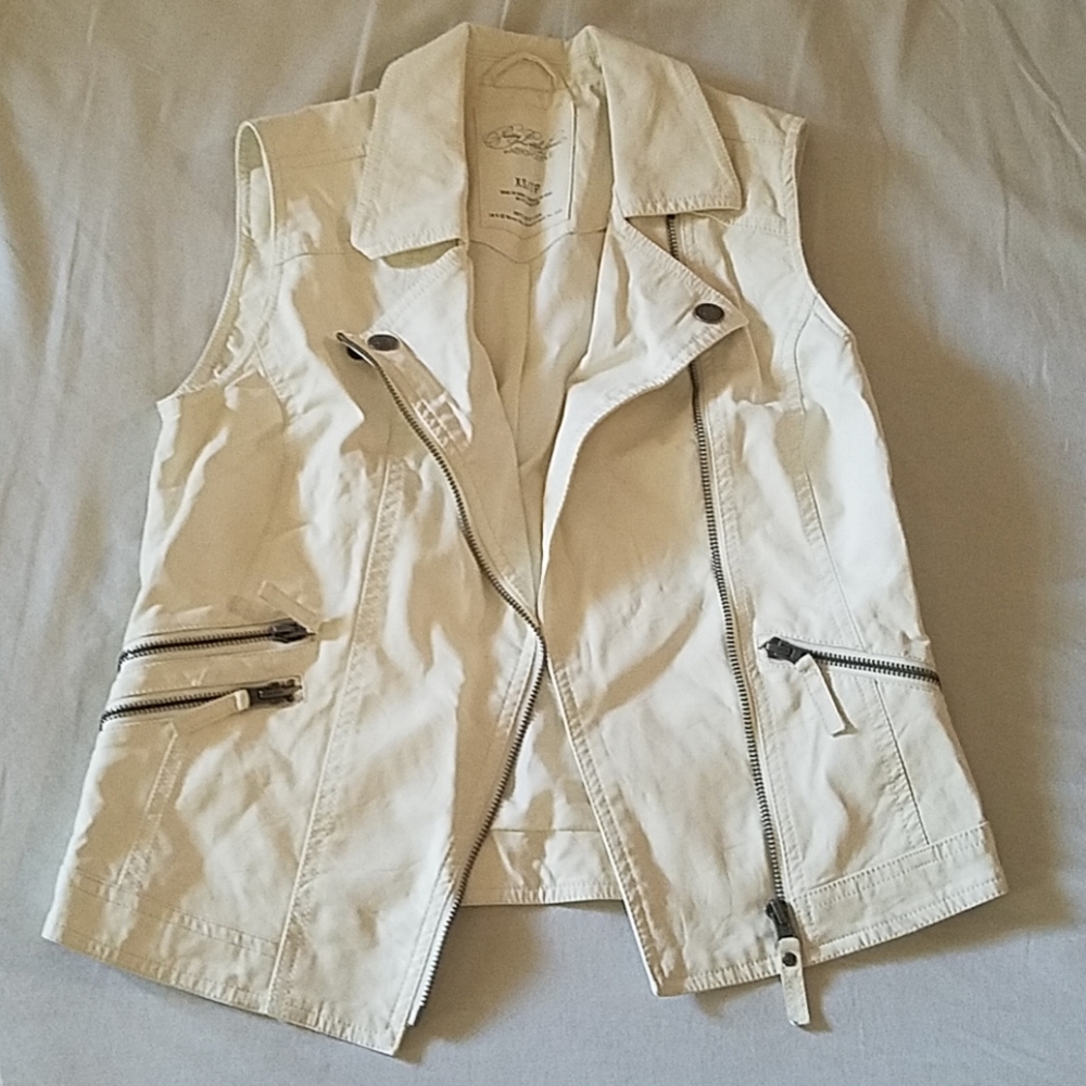 Shell vest